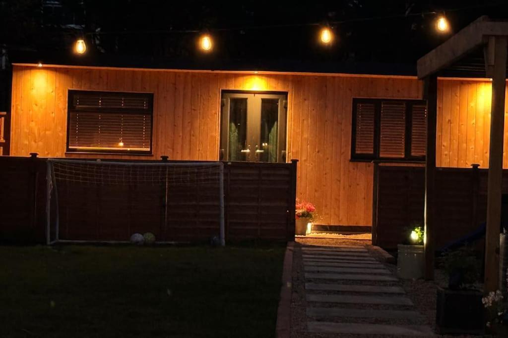 Cozy Cabin With Modern Comforts Wootton  Kültér fotó